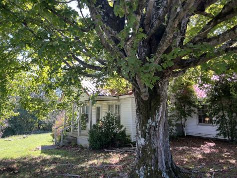 3840 Highway 49, E Charlotte TN 37036