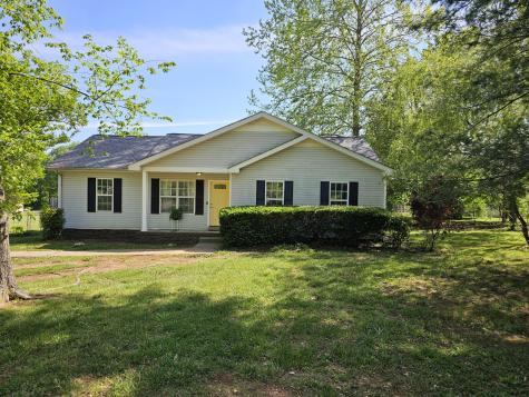 2442 Chester Harris Road Woodlawn TN 37191