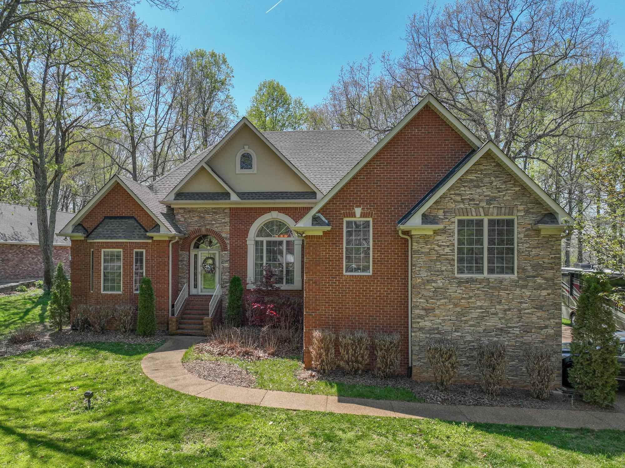 316 Spring Valley Drive Cottontown TN 37048