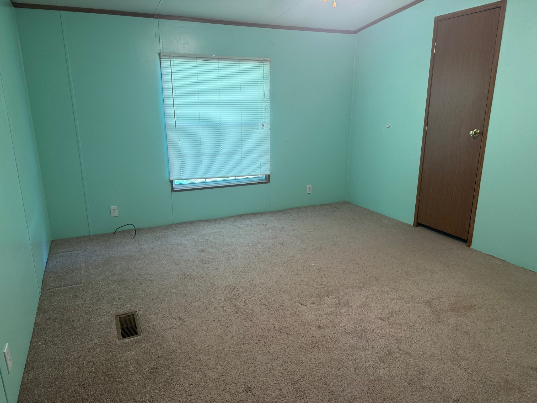 187 Dyke St, E Big Sandy TN 38221