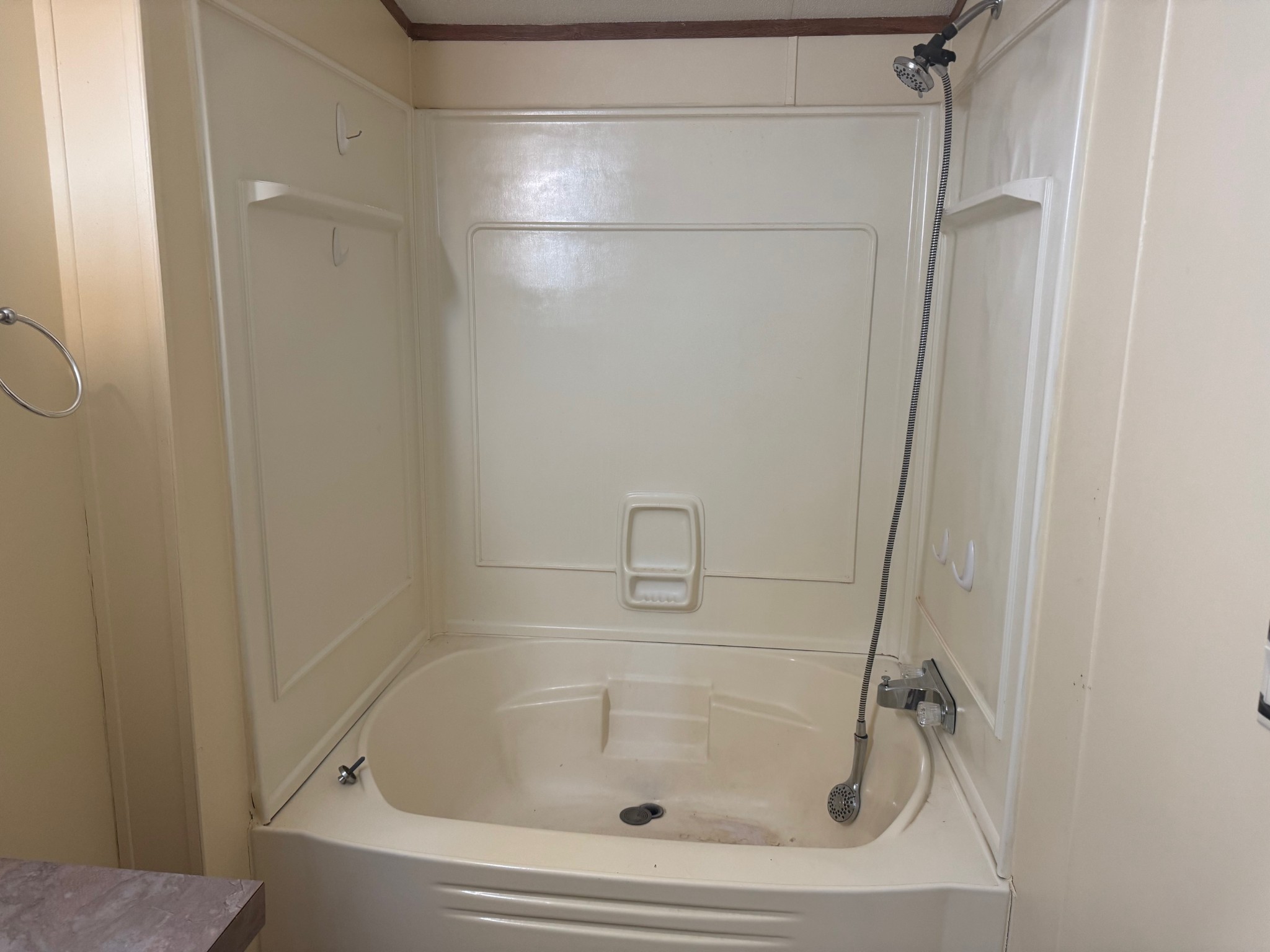 187 Dyke St, E Big Sandy TN 38221
