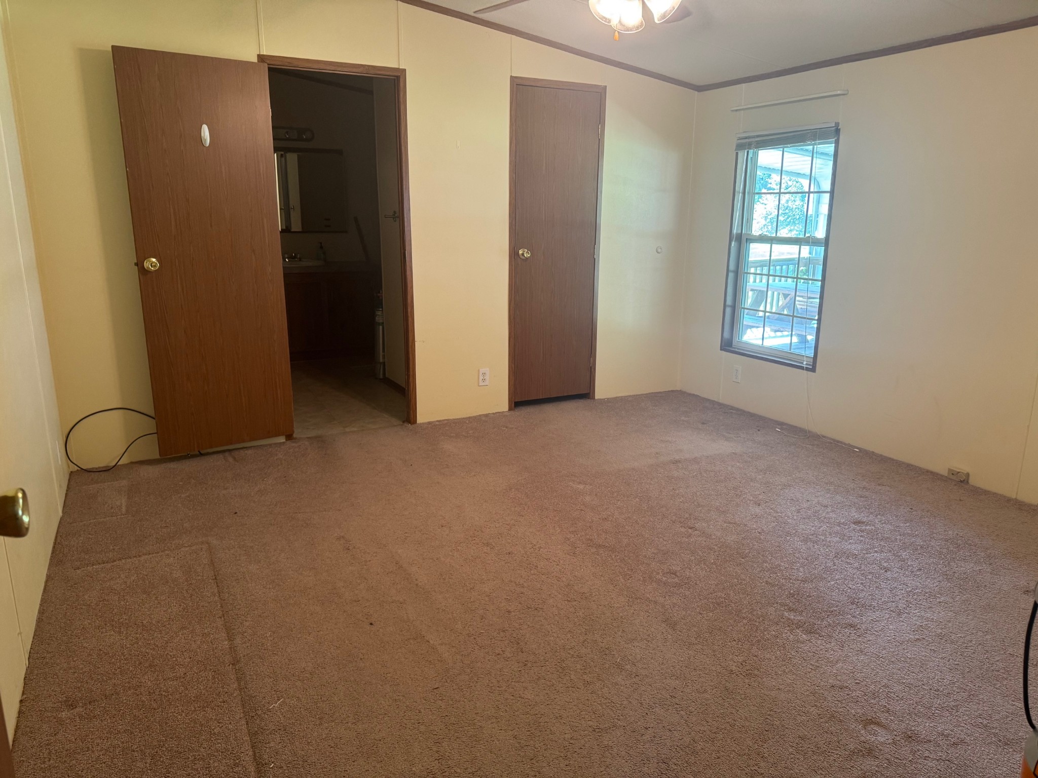 187 Dyke St, E Big Sandy TN 38221