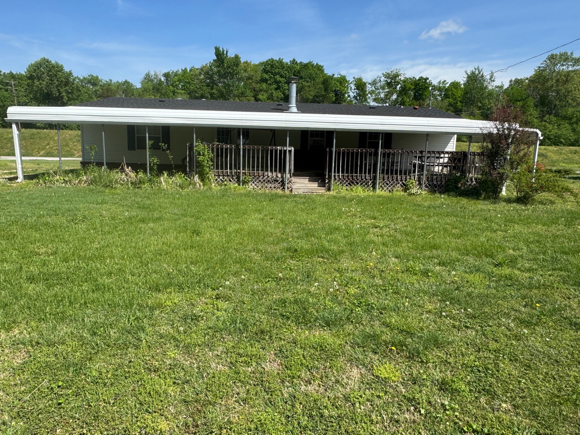187 Dyke St, E Big Sandy TN 38221