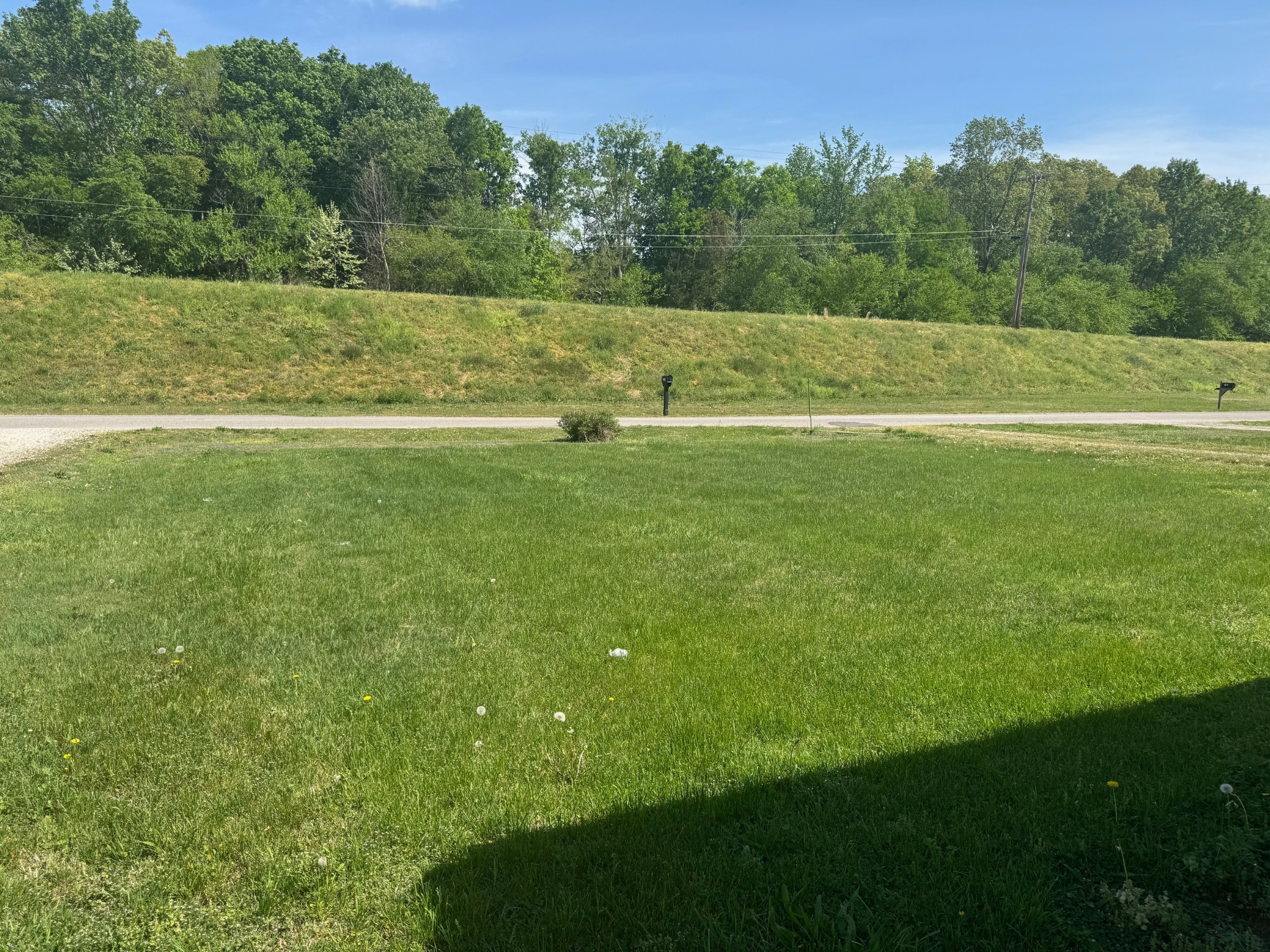 187 Dyke St, E Big Sandy TN 38221