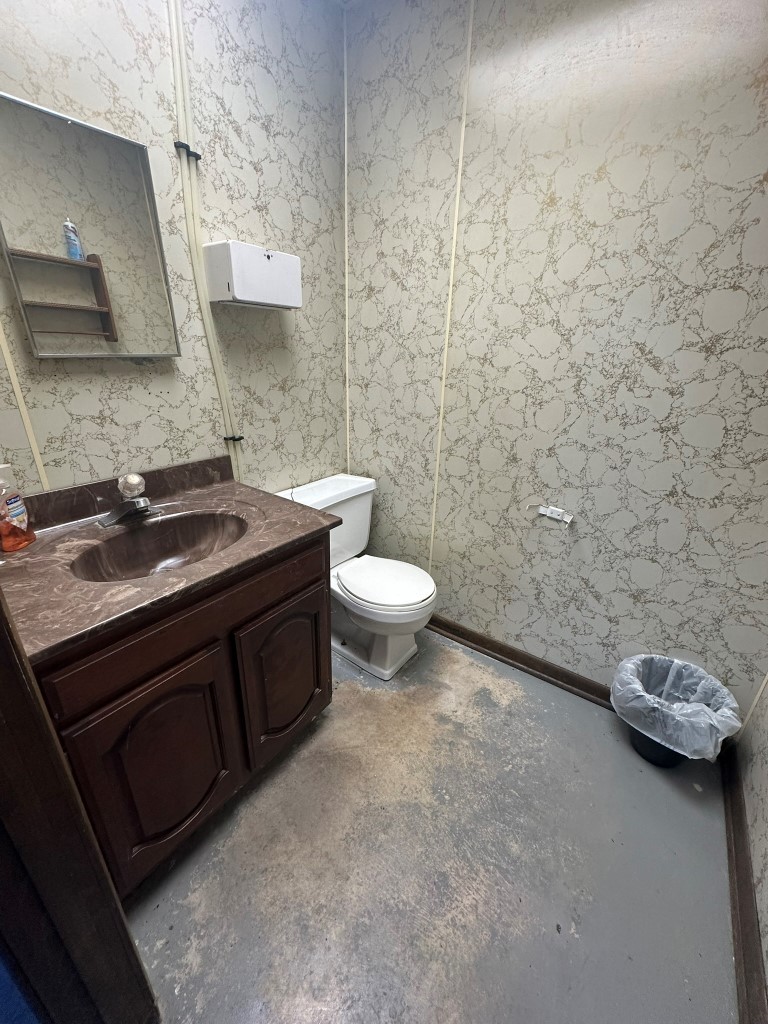 1662 Murfreesboro Road Woodbury TN 37190