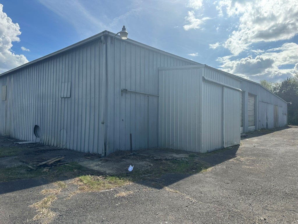 1662 Murfreesboro Road Woodbury TN 37190
