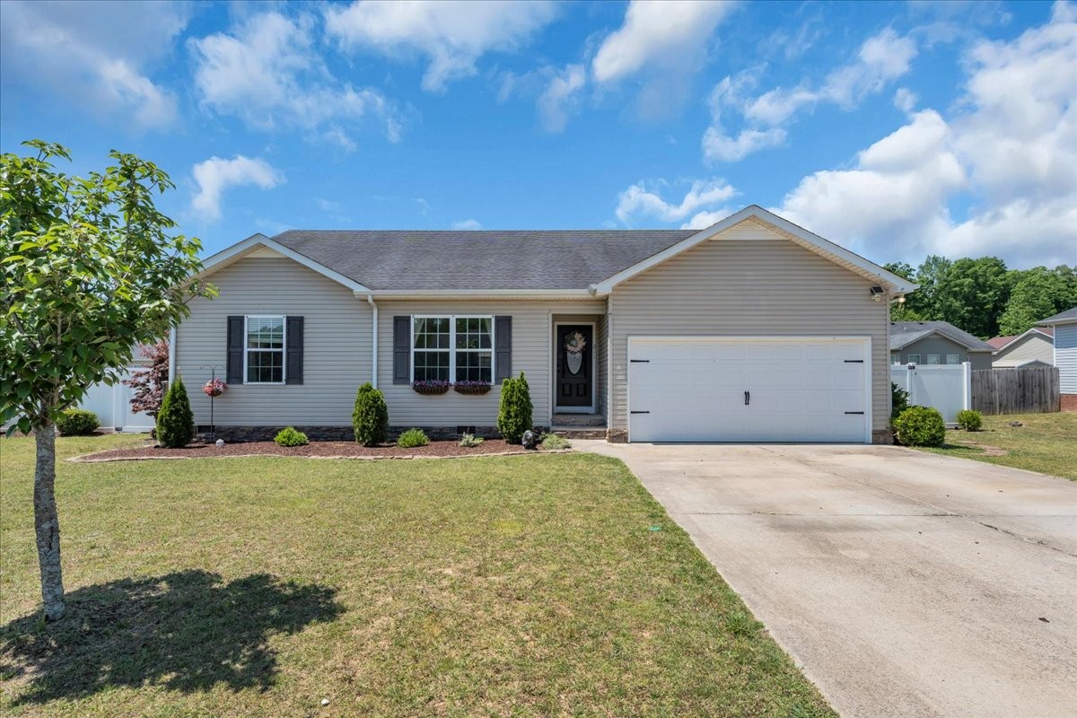 211 Williamsburg Circle Tullahoma TN 37388