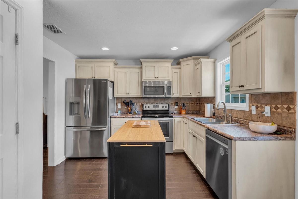 211 Williamsburg Circle Tullahoma TN 37388