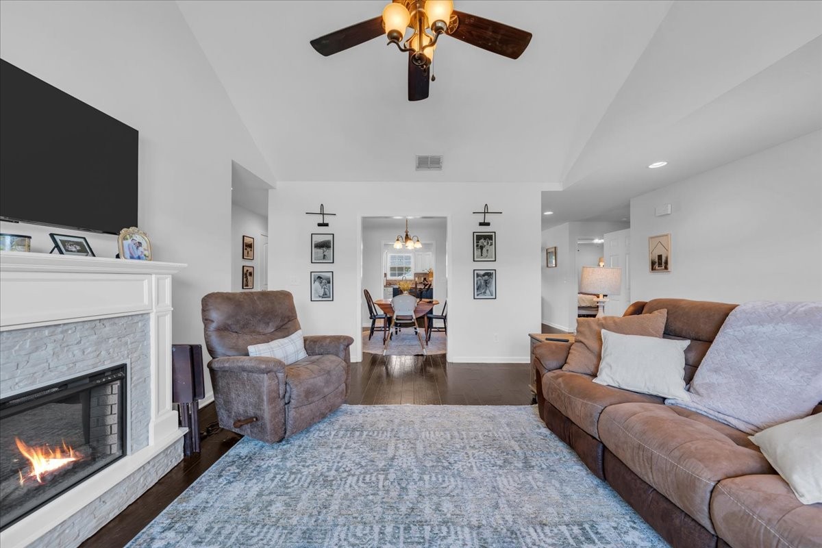211 Williamsburg Circle Tullahoma TN 37388