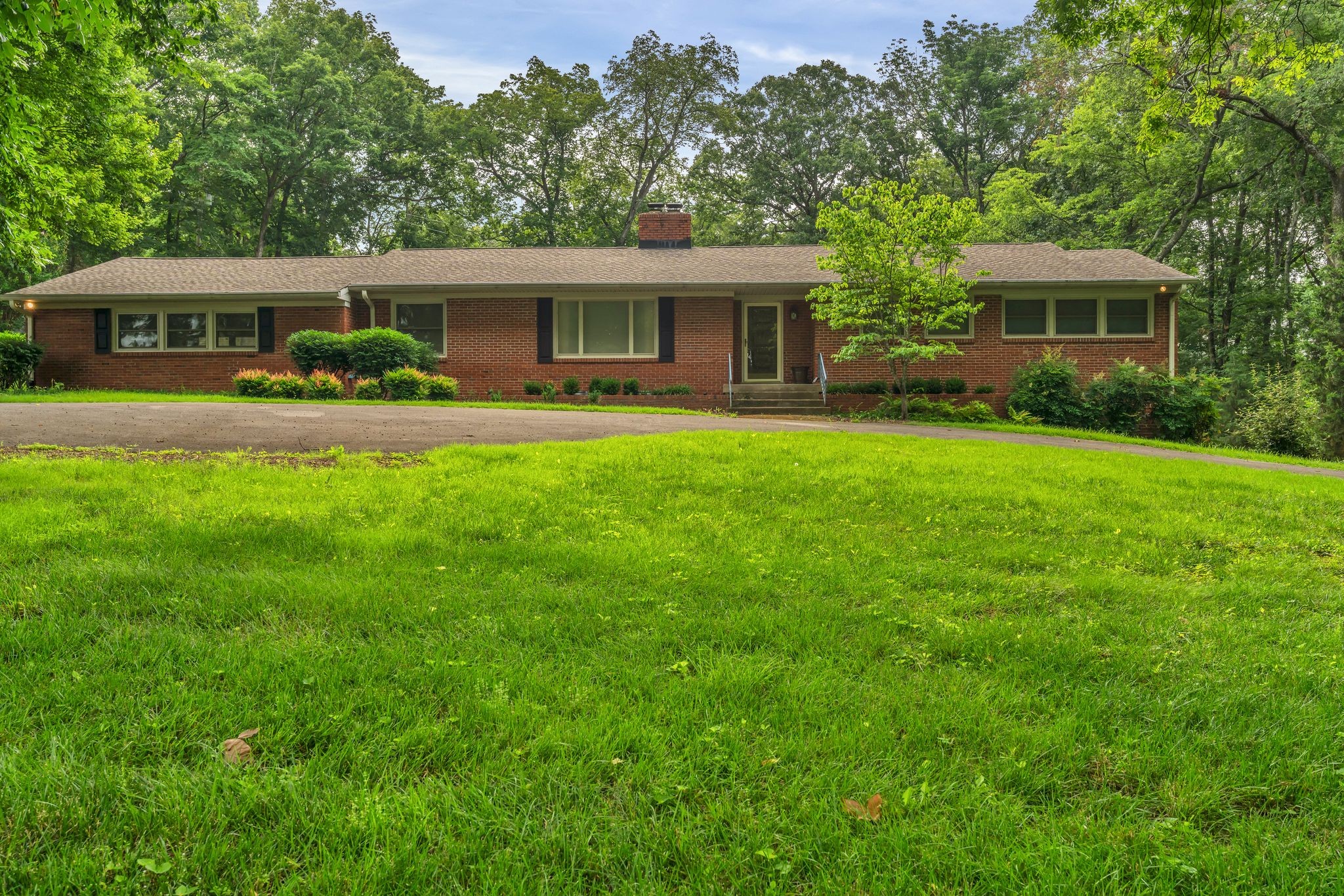 784 Greeley Drive Nashville TN 37205