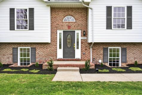 1300 Bluebonnet Drive Clarksville TN 37042