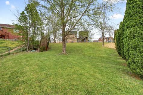 1300 Bluebonnet Drive Clarksville TN 37042