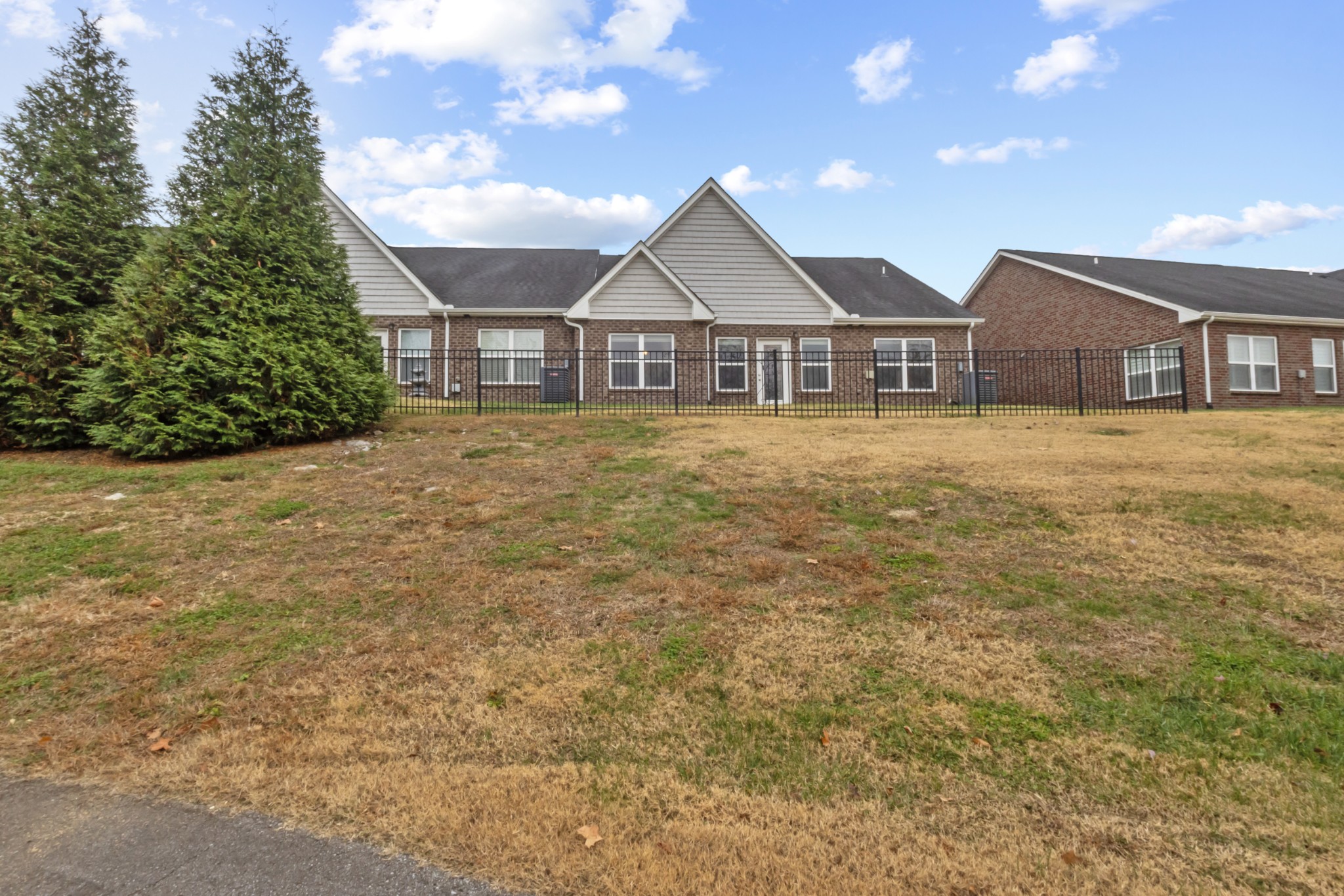 395 Devon Chase Hill Gallatin TN 37066