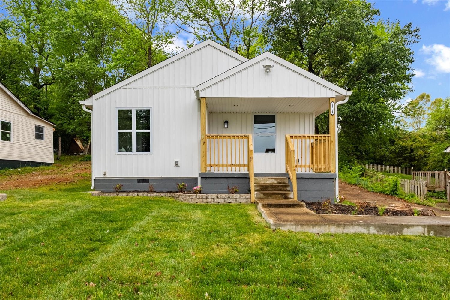 1234 Paradise Hill Road Clarksville TN 37040
