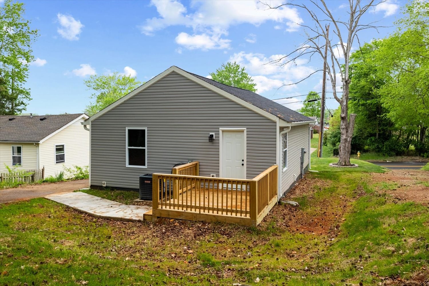 1234 Paradise Hill Road Clarksville TN 37040