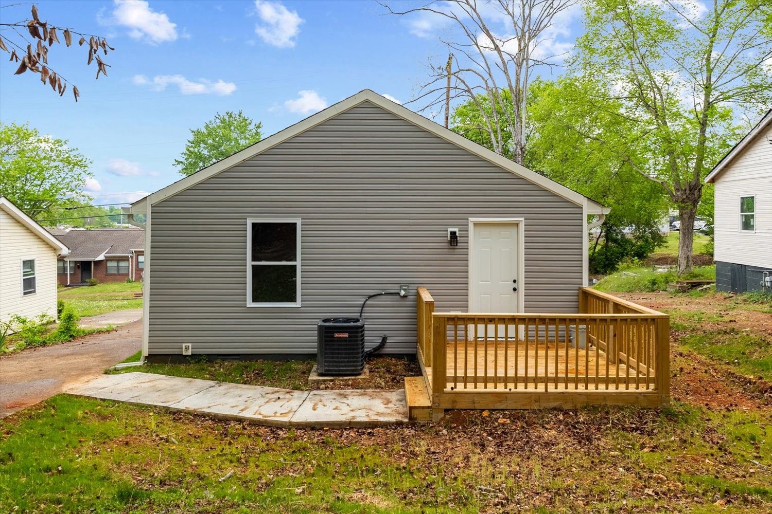 1234 Paradise Hill Road Clarksville TN 37040