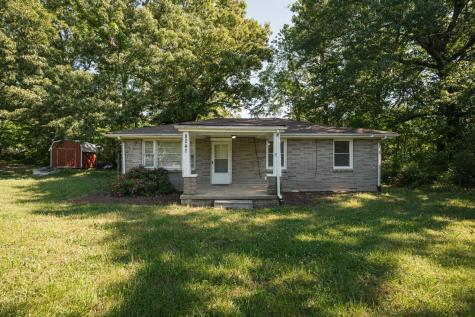 8247 Pinewood Road Nunnelly TN 37137