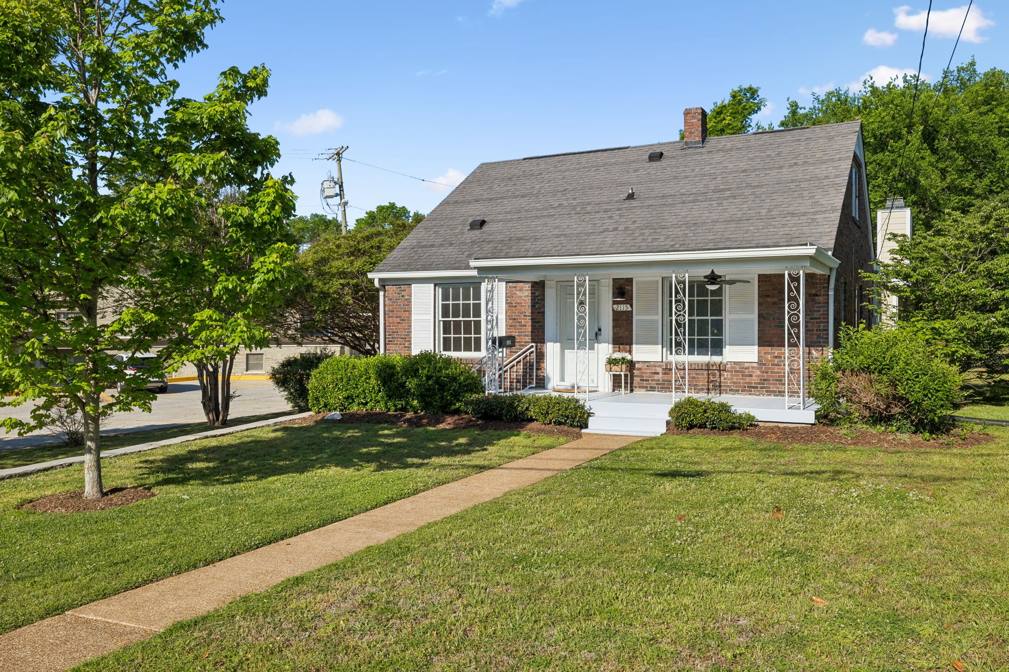 2115 Natchez Trace Nashville TN 37212