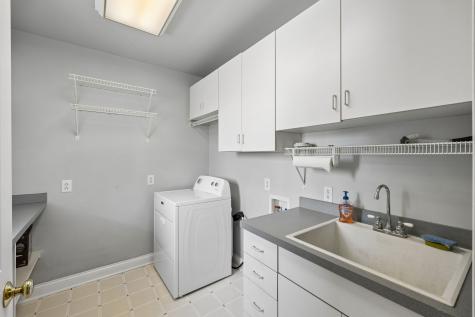 2115 Natchez Trace Nashville TN 37212