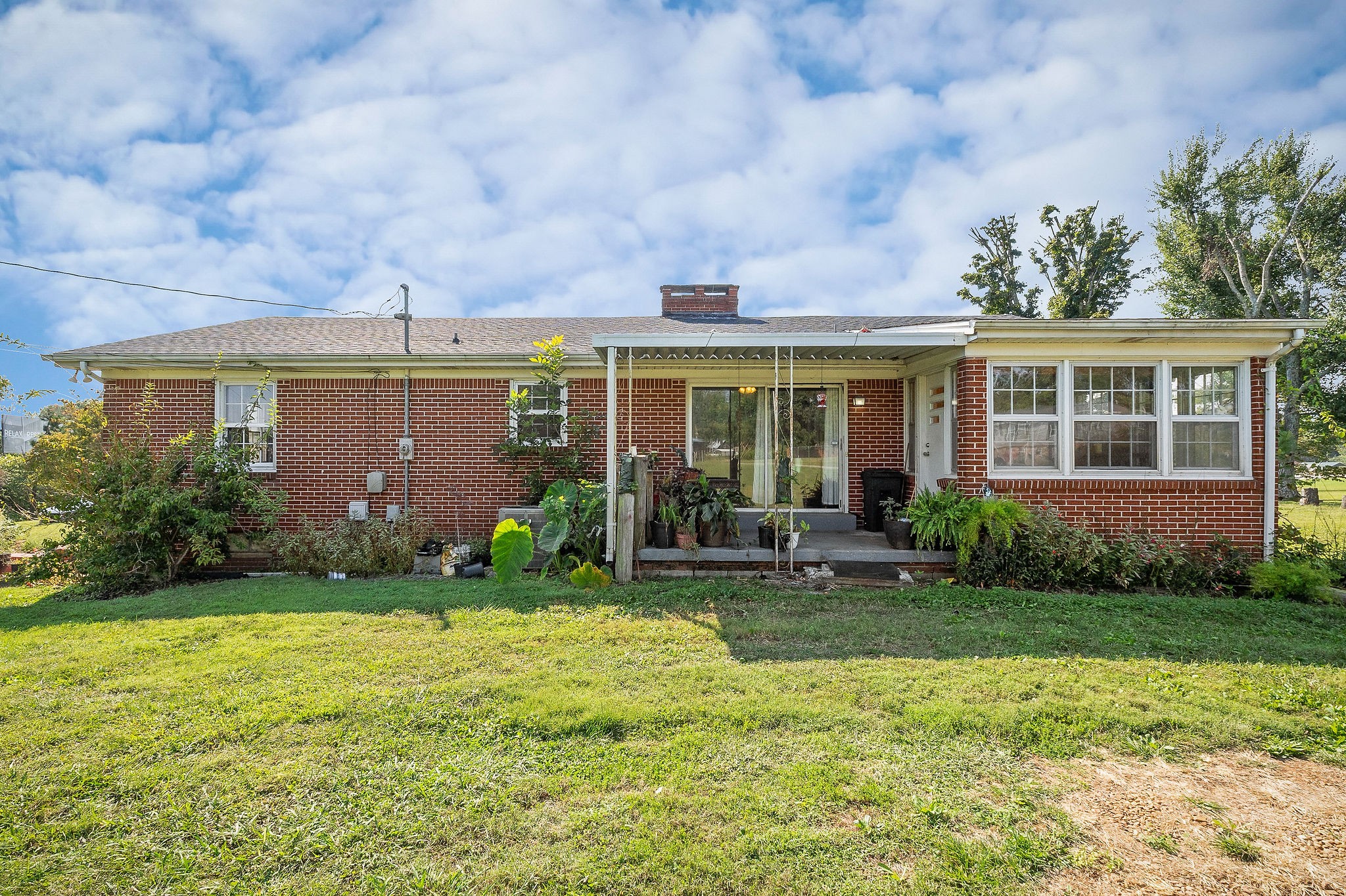 5048 Manchester Highway Morrison TN 37357