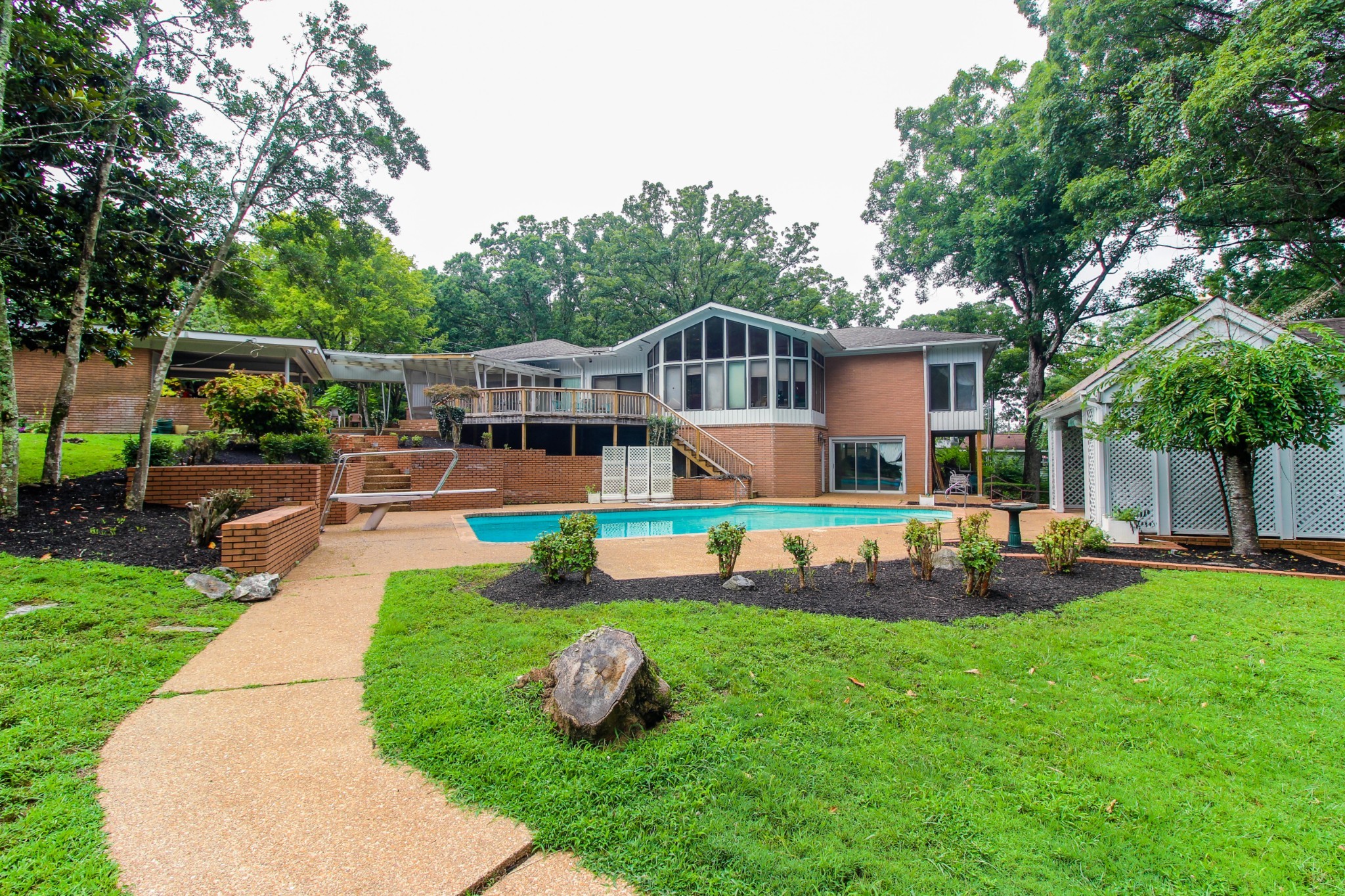 205 Hillwood Drive Waverly TN 37185