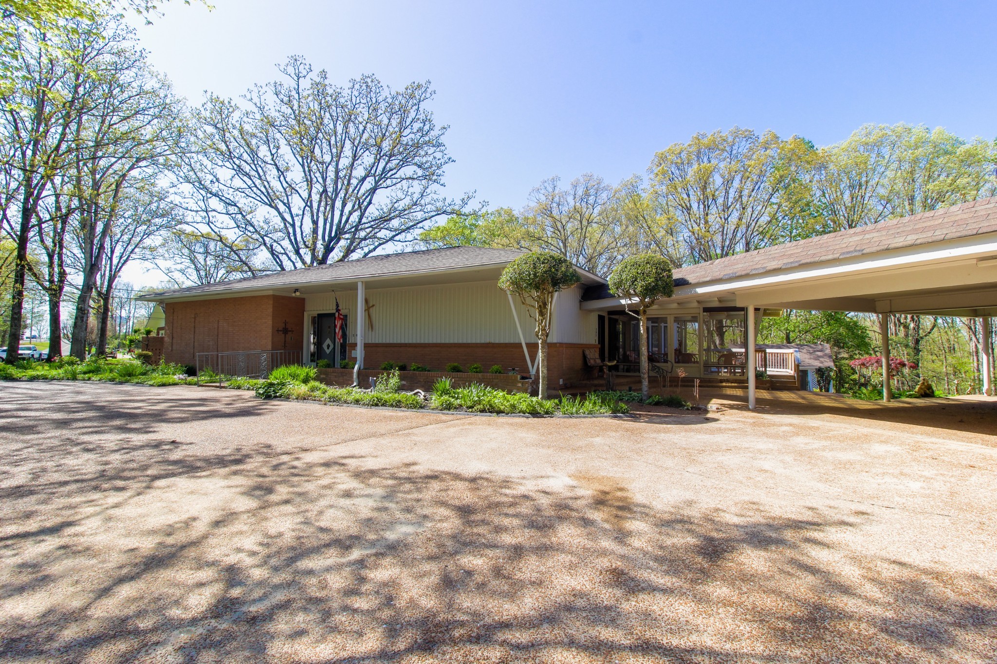 205 Hillwood Drive Waverly TN 37185