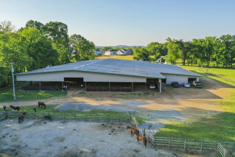 6330 Cox Road Arrington TN 37014