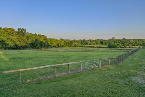 6330 Cox Road Arrington TN 37014