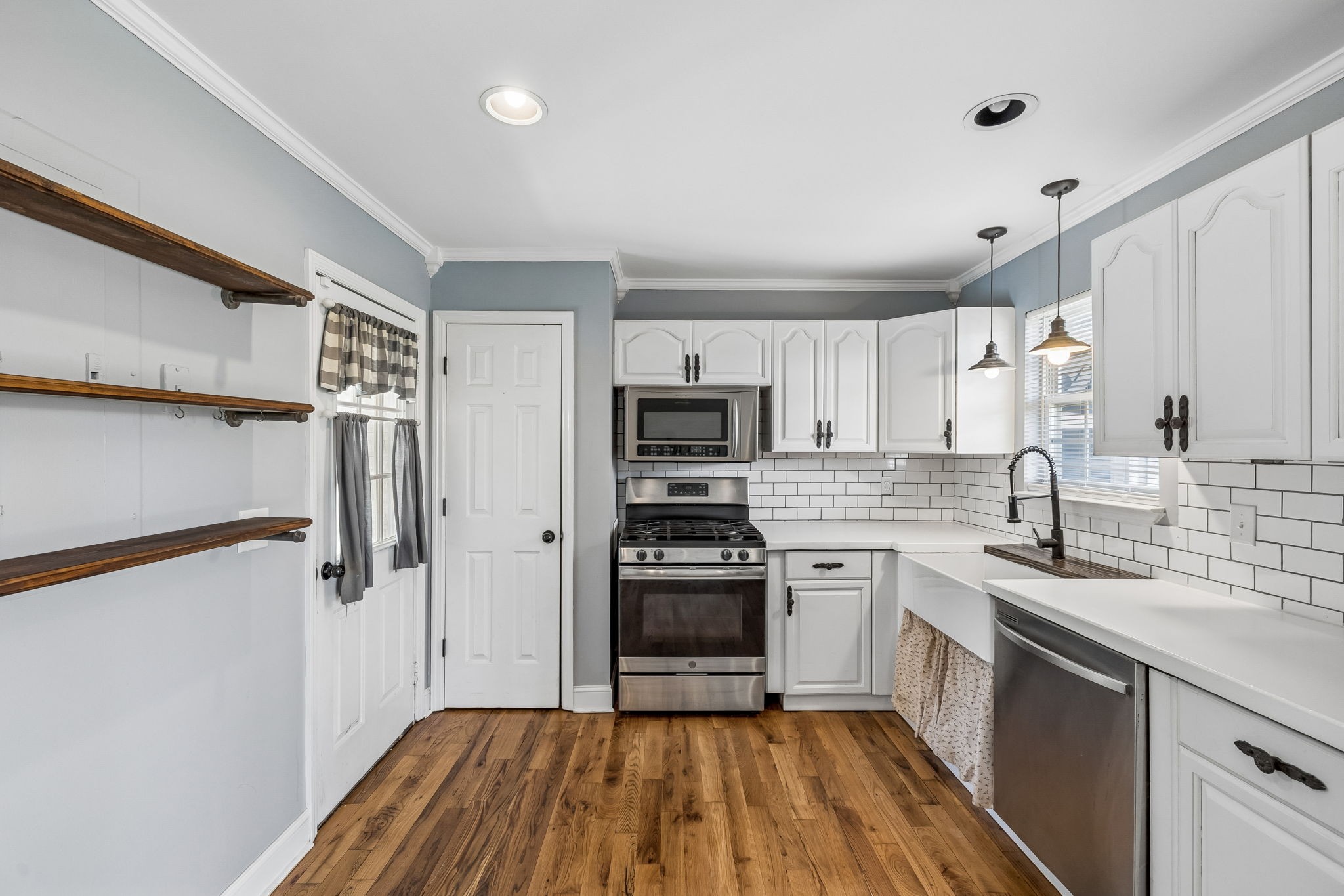 105 White Oak Drive Dickson TN 37055