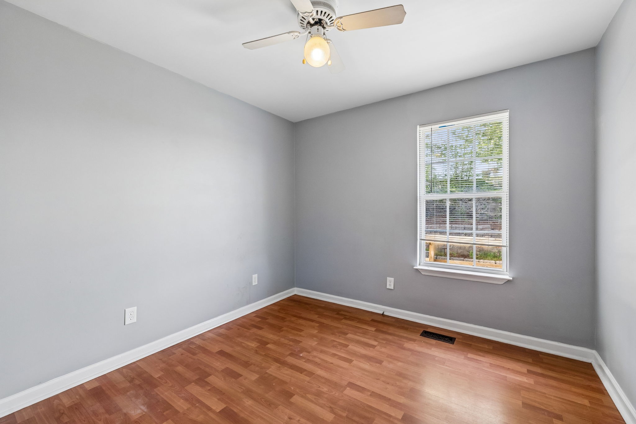 105 White Oak Drive Dickson TN 37055