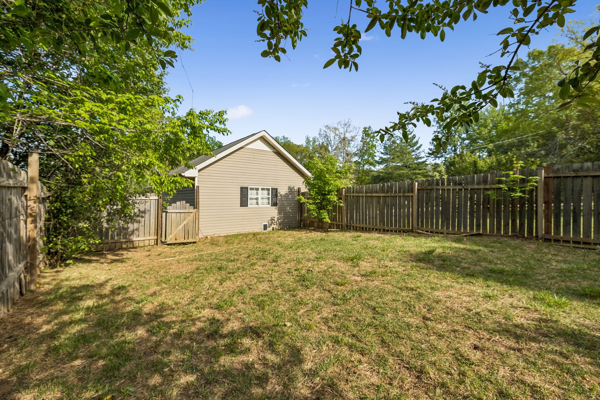 105 White Oak Drive Dickson TN 37055