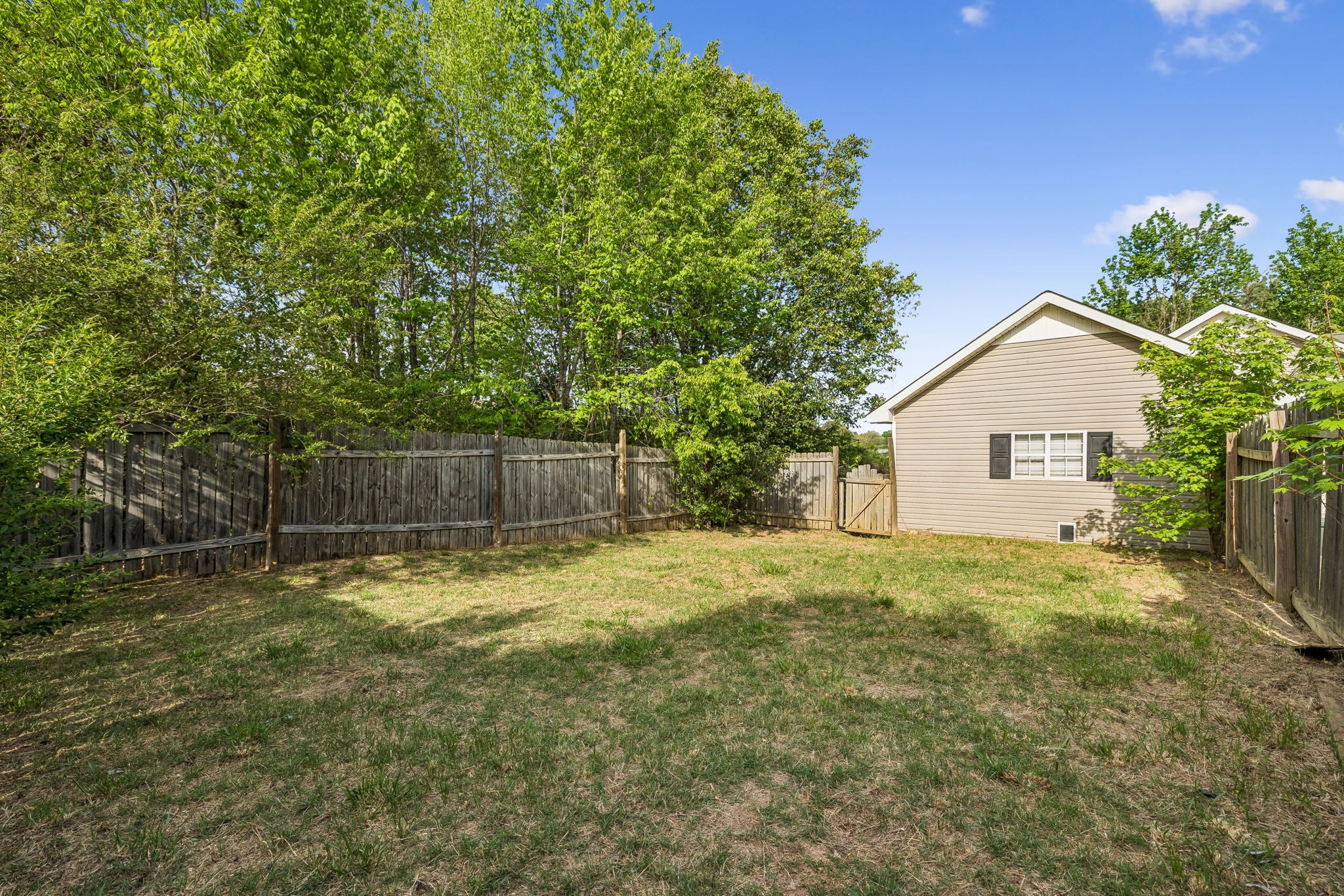 105 White Oak Drive Dickson TN 37055