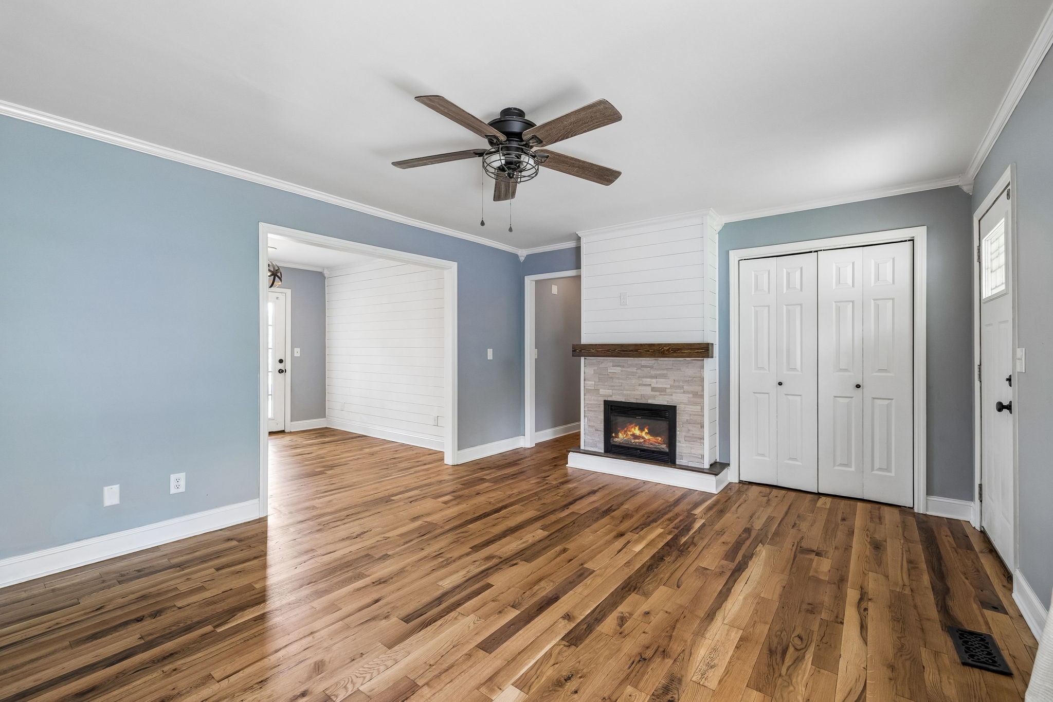 105 White Oak Drive Dickson TN 37055