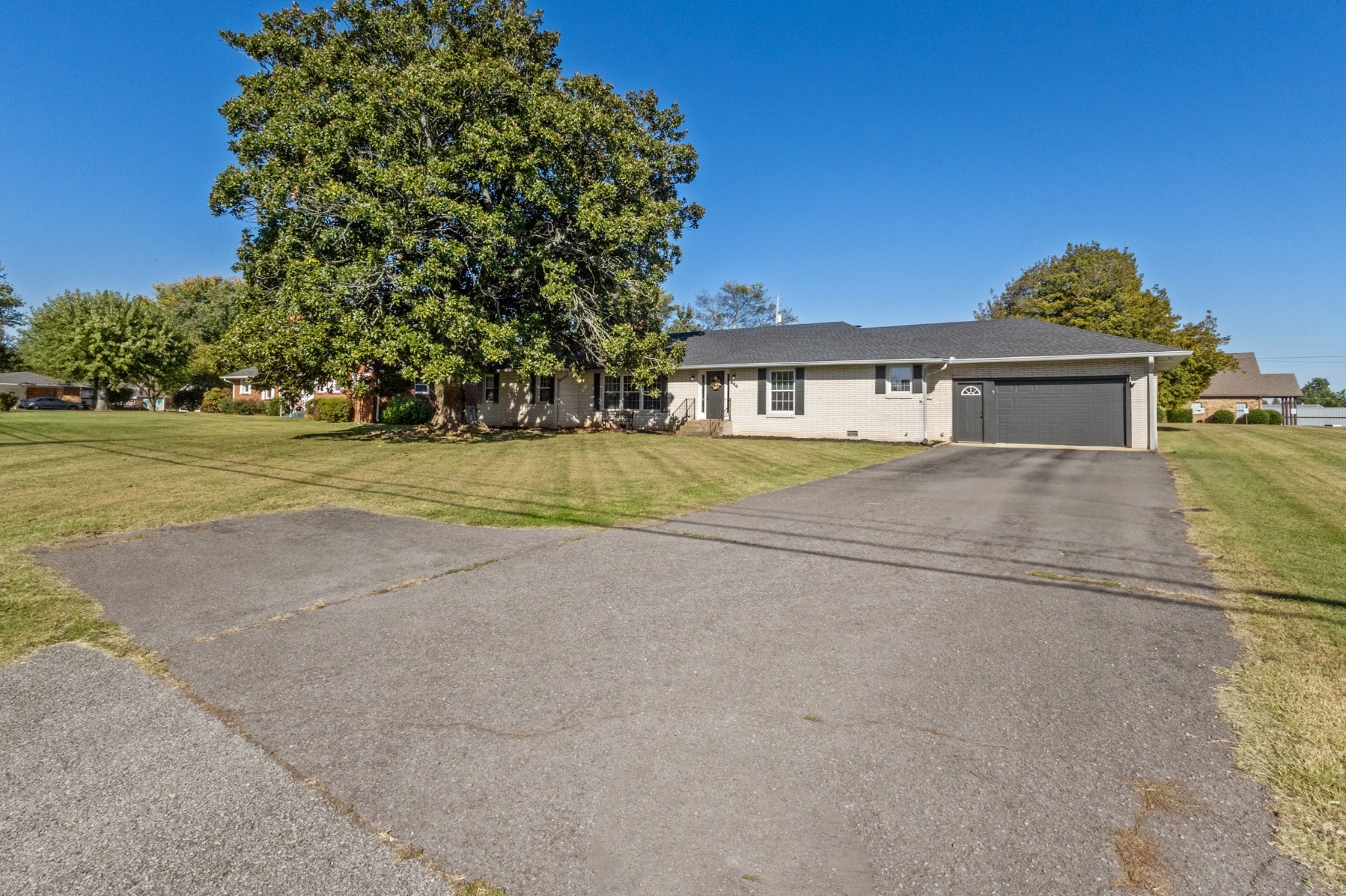 840 S Broadway Street Portland TN 37148