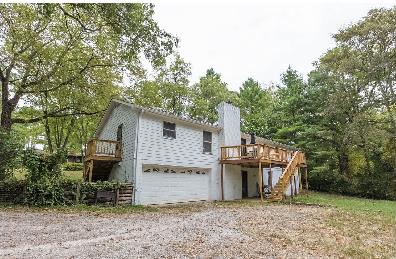 210 Elliott Court Columbia TN 38401