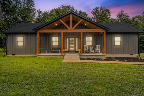 1567 Oak Knob Road Lafayette TN 37083