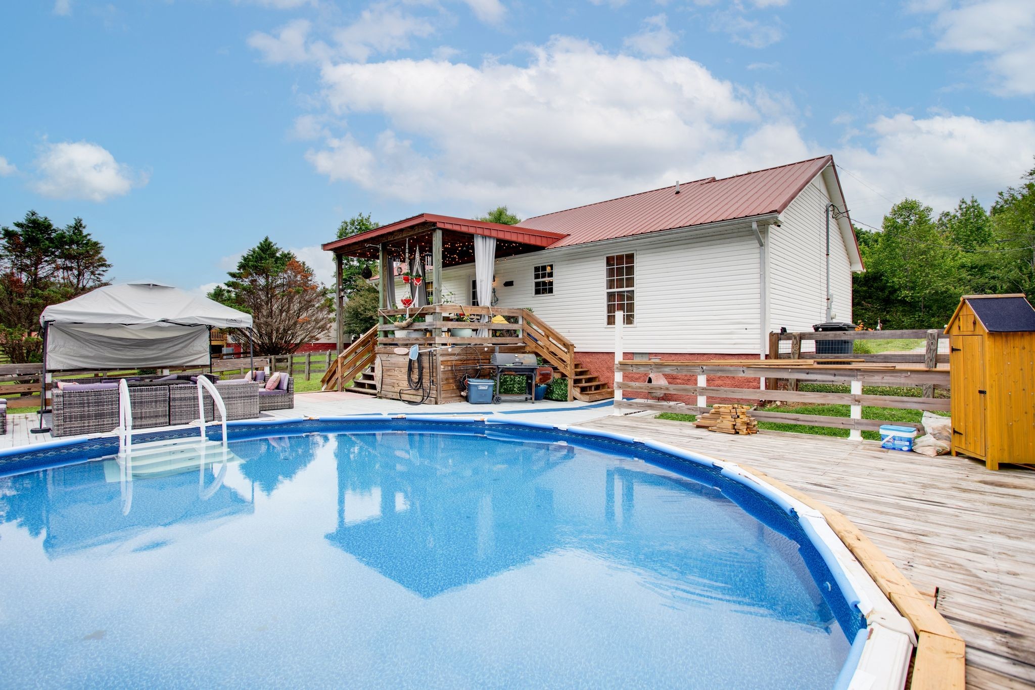 2233 Fall River Road Leoma TN 38468