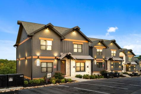 288 Rambilng Creek Way Sevierville TN 37862