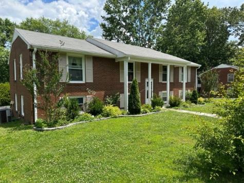 211 Heights Avenue Tullahoma TN 37388