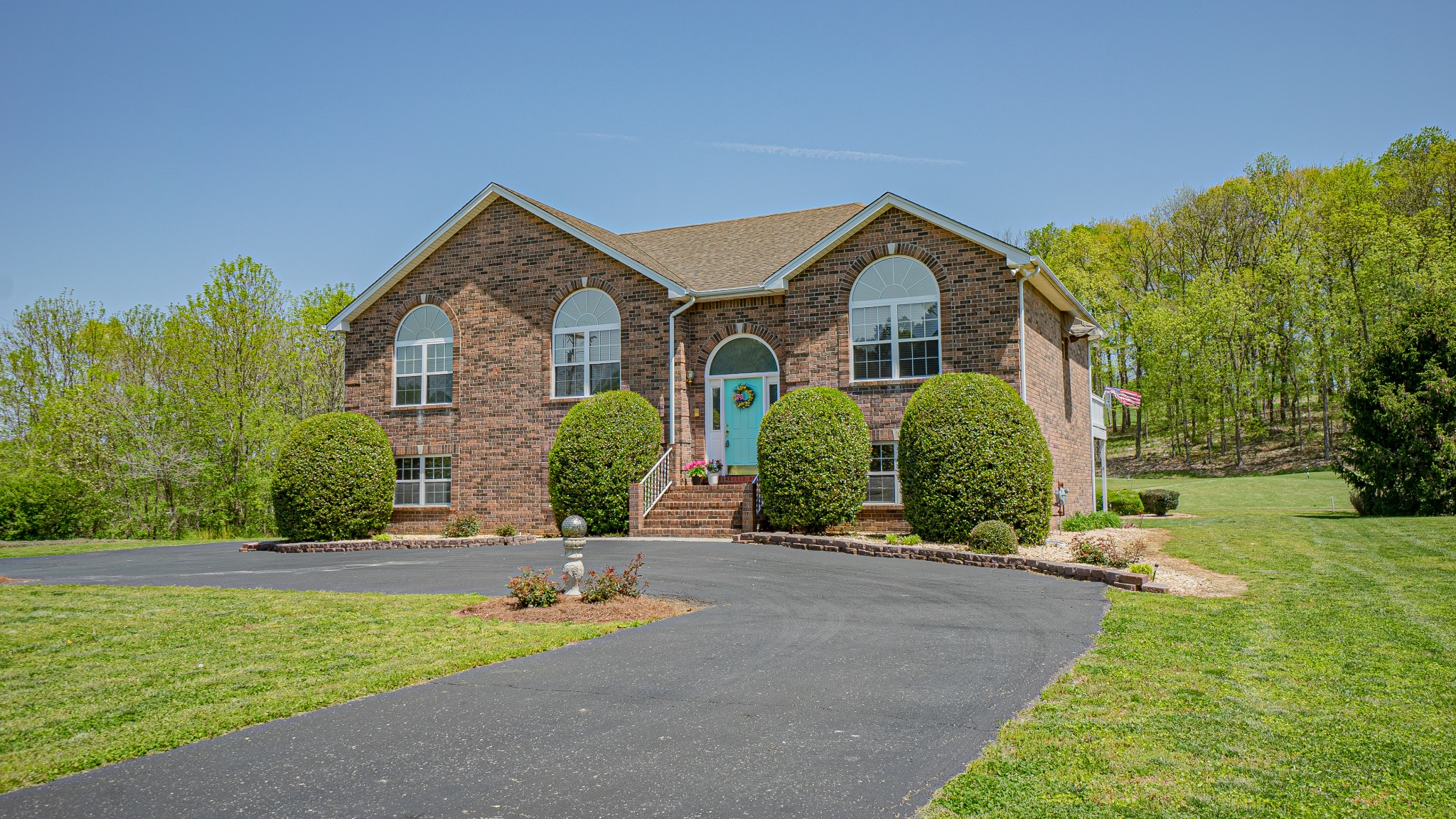3679 Old Greenbrier Pike Springfield TN 37172