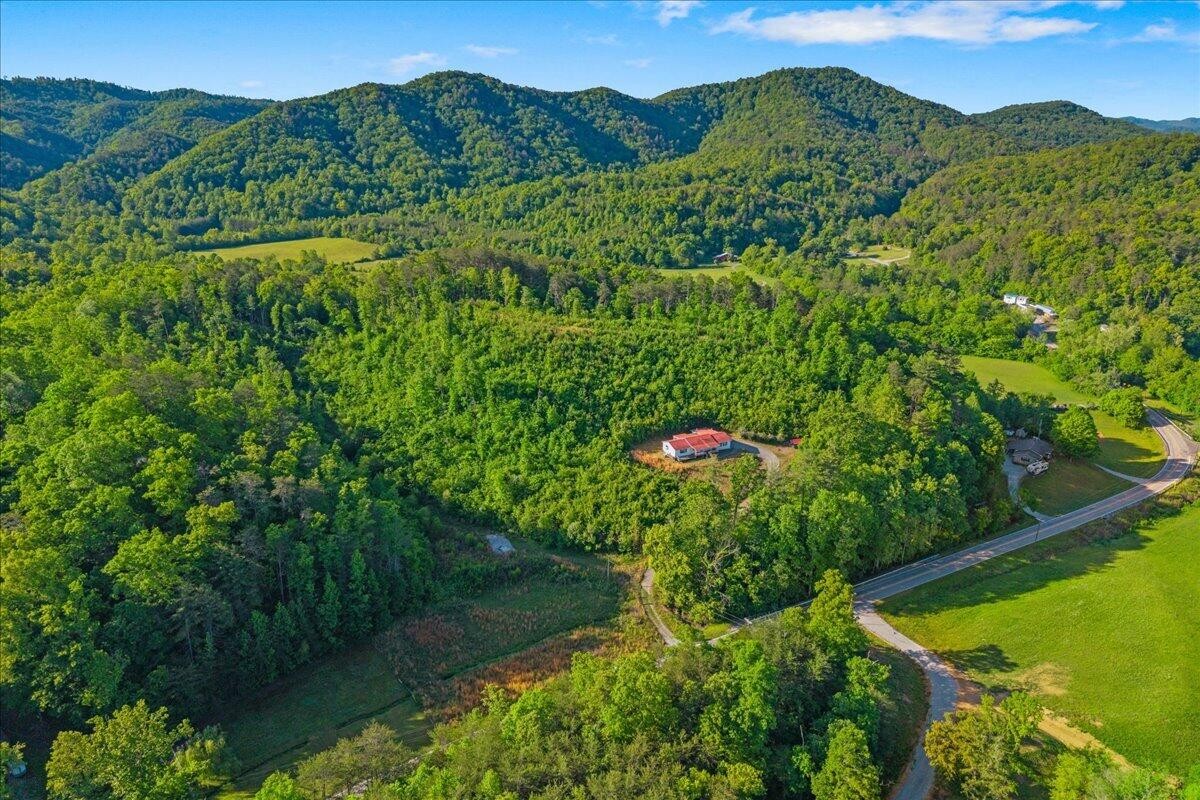 5673 Highway 360 Tellico Plains TN 37385