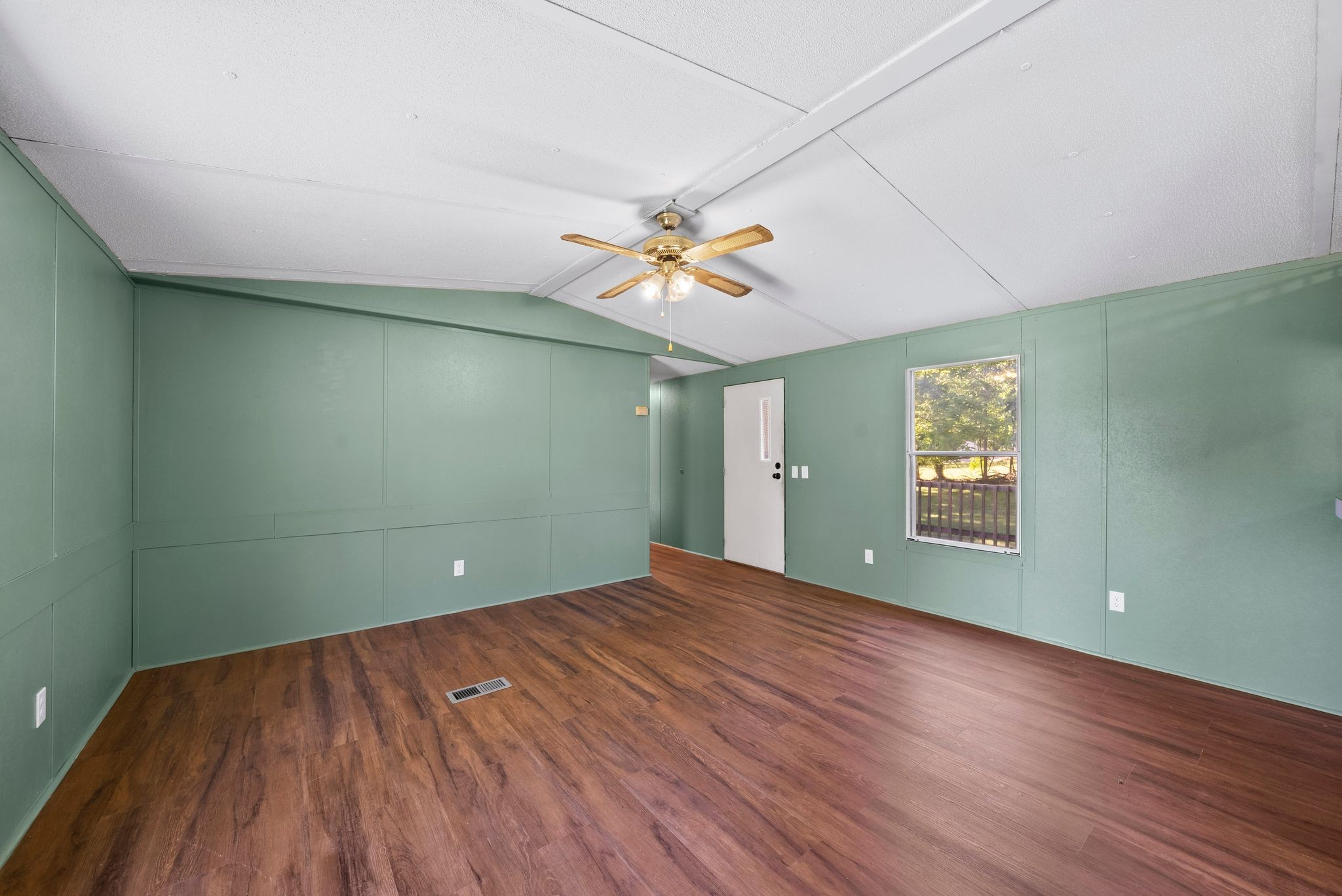 54 Frederick Place Linden TN 37096