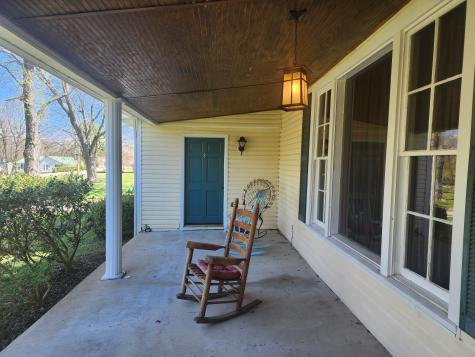 316 Old Highway 25 E Castalian Springs TN 37031