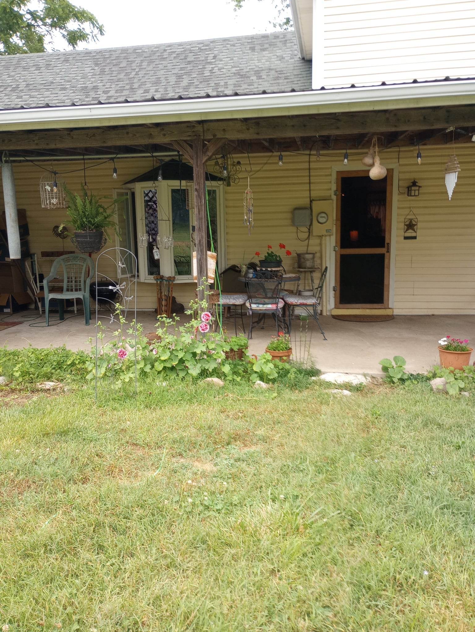 316 Old Highway 25 E Castalian Springs TN 37031
