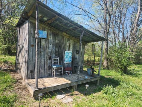 316 Old Highway 25 E Castalian Springs TN 37031
