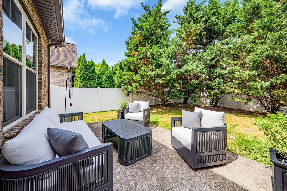 1245 Hensfield Drive Murfreesboro TN 37128