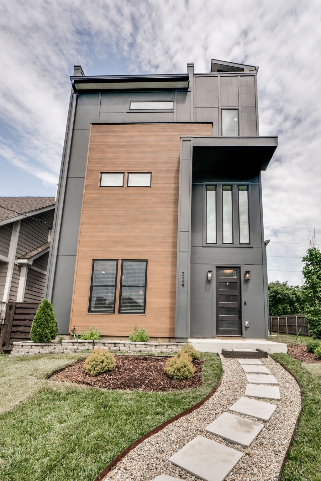 324 33rd Ave, N Nashville TN 37209