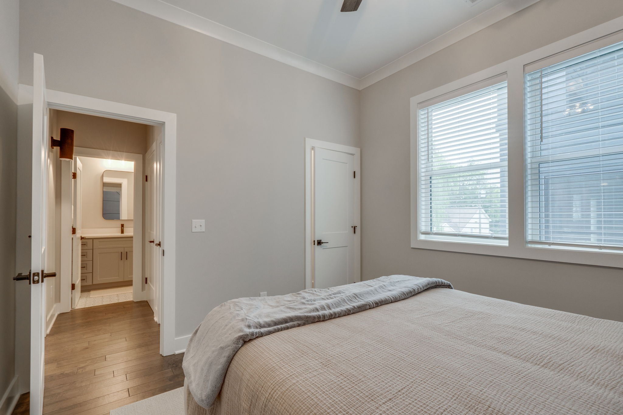 324 33rd Ave, N Nashville TN 37209