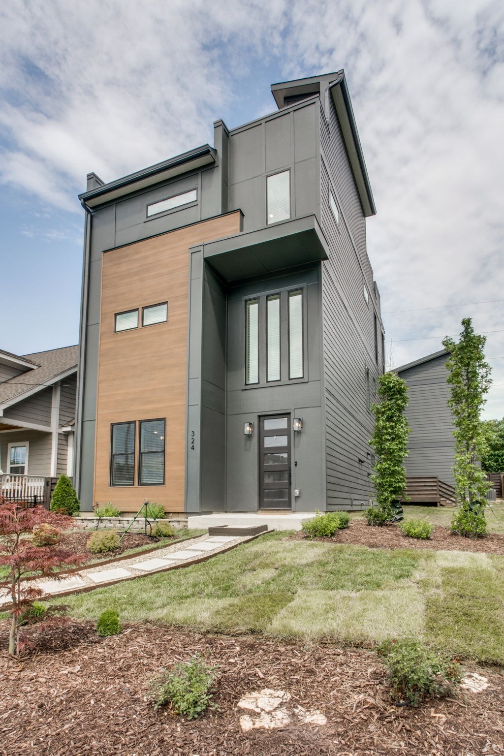 324 33rd Ave, N Nashville TN 37209