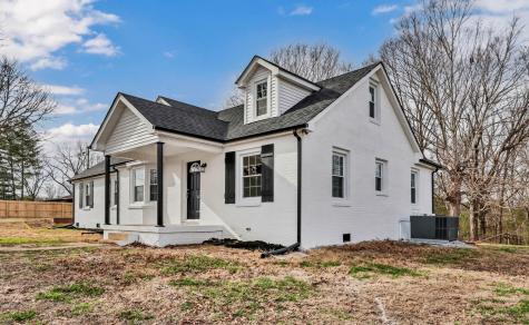 3436 Highway 48 Cunningham TN 37052